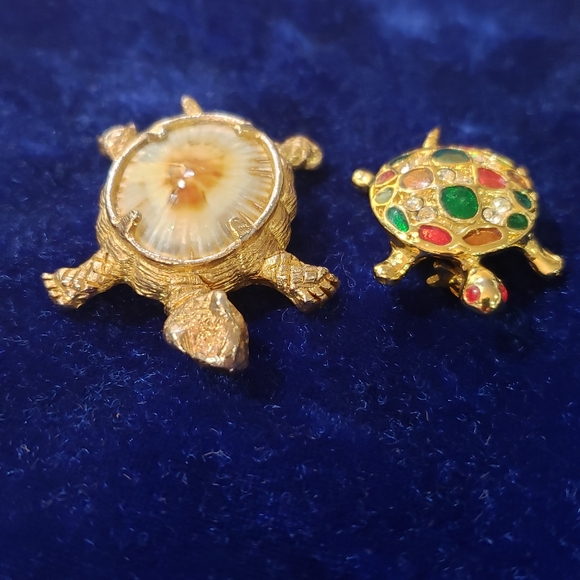 Two Vintage Turtle Brooch Pins - Picture 5 of 16